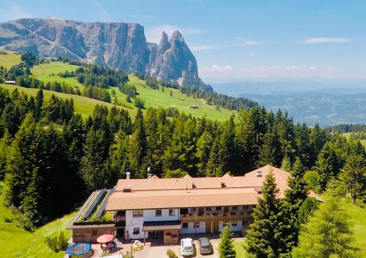 Ferienparadies Sabina Hotel Alpe Di Siusi Bagian luar foto